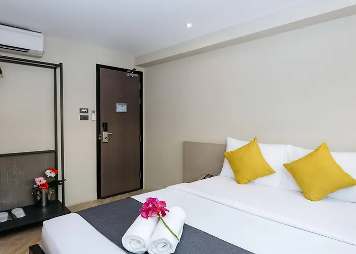 Lucky House Khaosan Hotel 2*