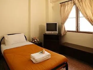 Отель Lucky House Khaosan 2*